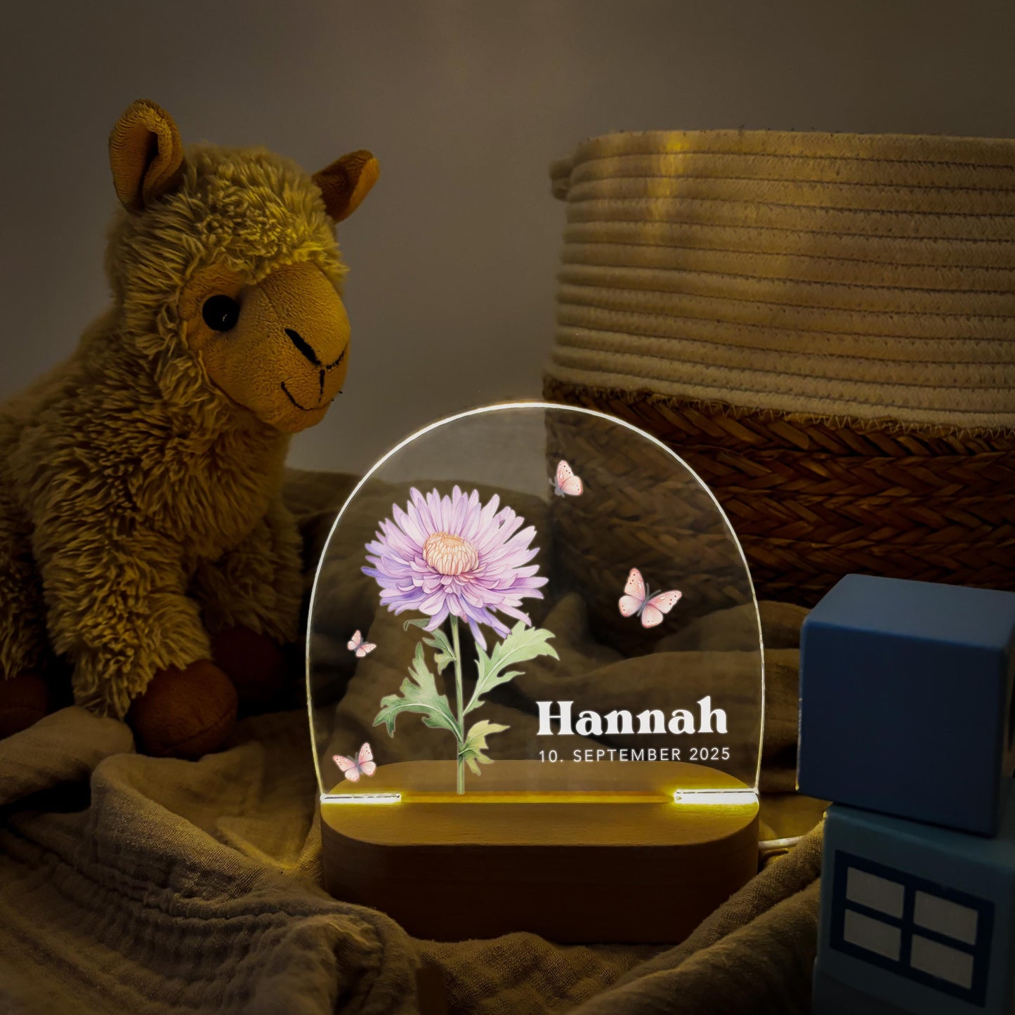 Geburtsgeschenk Mädchen Nachtlicht Baby personalisiert Monatsblume Geschenk zur Geburt Nachtlampe inkl. Holzfuß & Netzteil | September