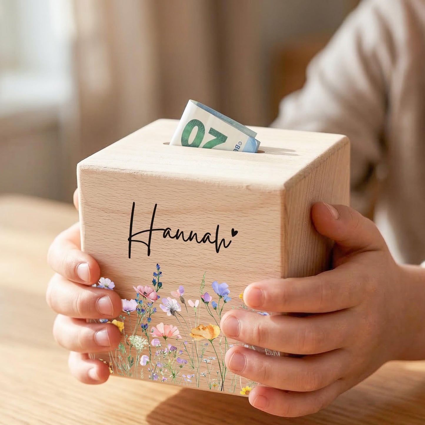 Geldgeschenk zur Geburt für Mädchen personalisierte Spardose aus Holz Babygeschenk