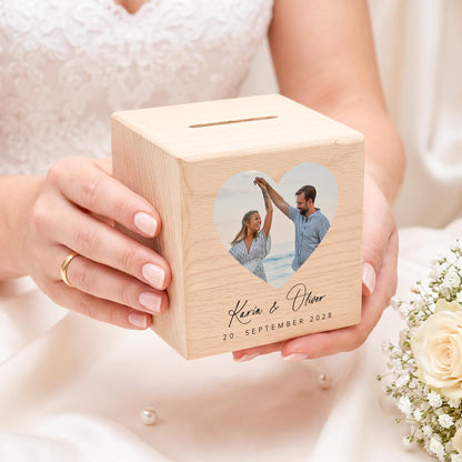 Hochzeitsgeschenk für Brautpaar Spardose aus Holz personalisierte als Geld Geschenk inkl. Schloss & Schlüssel