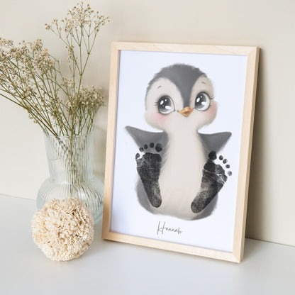Baby Fußabdruck Bild Pinguin Fußabdrücke Personalisiert Babygeschenk zur Geburt Geschenk Kleinkind Kinderzimmerdeko (Ohne Farbe)