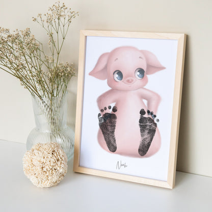 Baby Fußabdruck Bild Schwein Fußabdrücke Personalisiert Babygeschenk zur Geburt Geschenk Kleinkind Kinderzimmerdeko (Ohne Farbe)