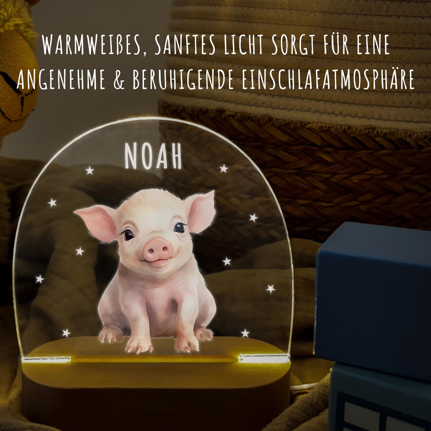 Nachtlicht personalisiert für Kinder & Baby Schwein Babyzimmer Deko Kinderzimmer Nachtlampe Mädchen Jungen Inkl. Holzfuß und Netzteil