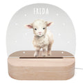 Nachtlicht personalisiert für Kinder & Baby Schaf Babyzimmer Deko Kinderzimmer Nachtlampe Mädchen Jungen Inkl. Holzfuß und Netzteil