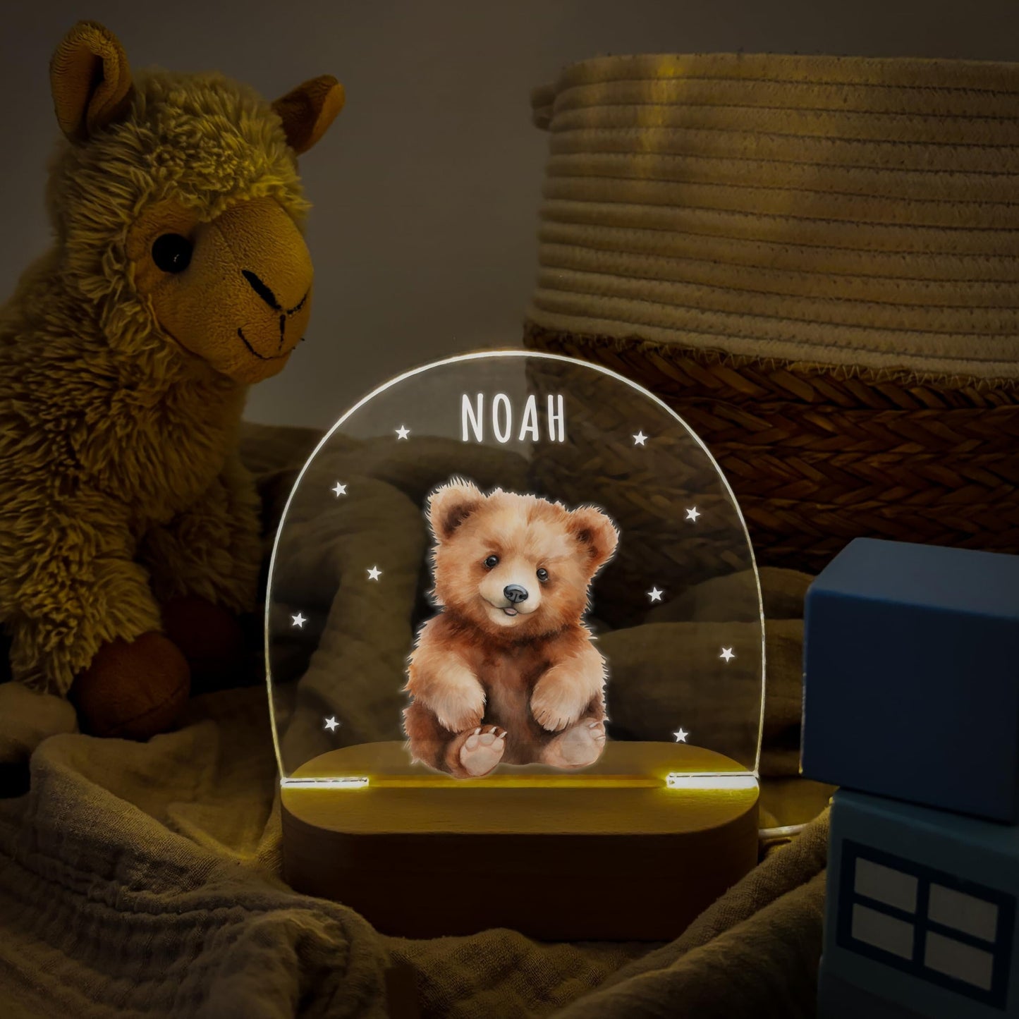 Nachtlicht personalisiert für Kinder & Baby Bär Babyzimmer Deko Kinderzimmer Nachtlampe Mädchen Jungen Inkl. Holzfuß und Netzteil