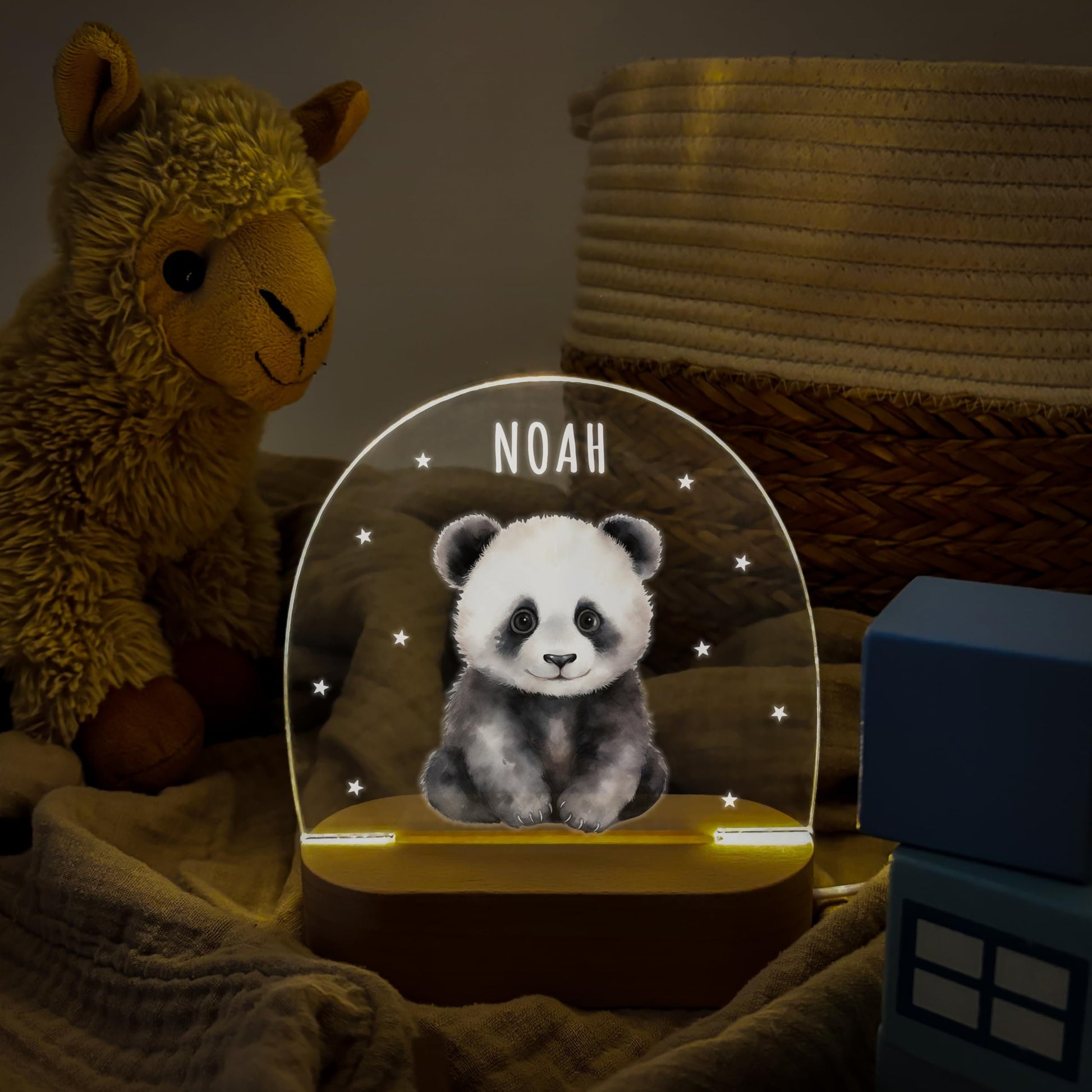 Nachtlicht personalisiert für Kinder & Baby Panda Babyzimmer Deko Kinderzimmer Nachtlampe Mädchen Jungen Inkl. Holzfuß und Netzteil