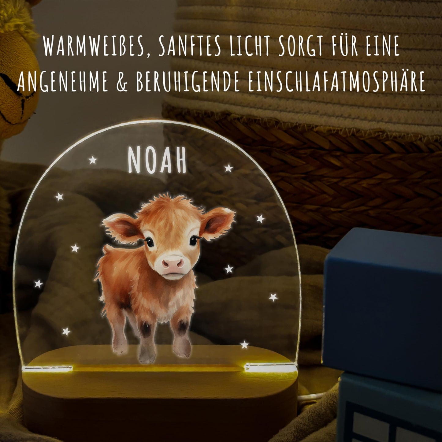 Nachtlicht personalisiert für Kinder & Baby Kuh Babyzimmer Deko Kinderzimmer Nachtlampe Mädchen Jungen Inkl. Holzfuß und Netzteil