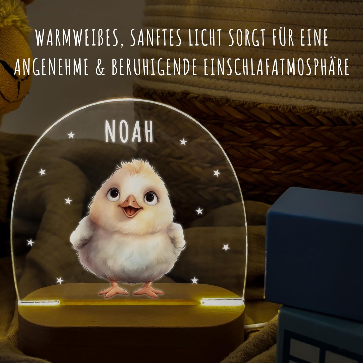 Nachtlicht personalisiert für Kinder & Baby Huhn Babyzimmer Deko Kinderzimmer Nachtlampe Mädchen Jungen Inkl. Holzfuß und Netzteil