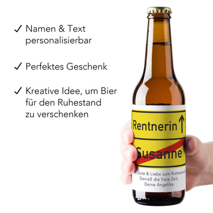 Rente Geschenk Frau Bieretiketten personalisiert Flaschenetikett Bier Rentnerin Ruhestand selbstklebende Etiketten 2 Stück | 9x9 cm