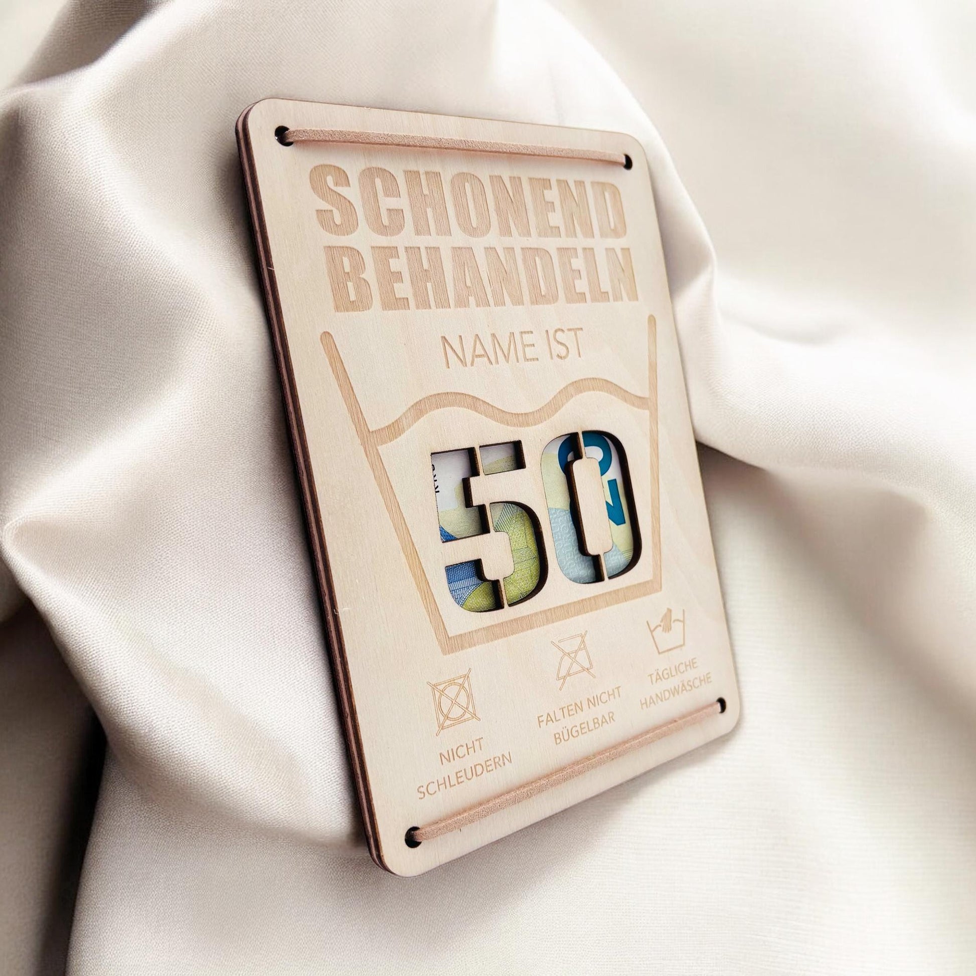 Schonend Behandeln 50. Geburtstag Geldgeschenk personalisiert Geldverpackung Verpackung Geld Geburtstagsgeschenk Geschenkkarte Holz 12x17 cm