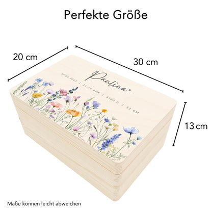 Erinnerungskiste Baby Mädchen Holzkiste personalisierte Erinnerungsbox Wildblumen Geschenk zur Geburt Geburtsgeschenk 30x20x13 cm