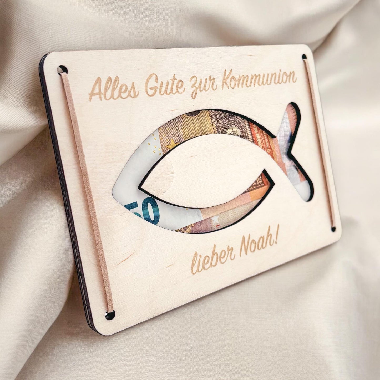Geldgeschenk Kommunion Geschenk Junge Mädchen personalisierte Geld Verpackung Erstkommunion Geschenkkarte aus Holz 12x17 cm