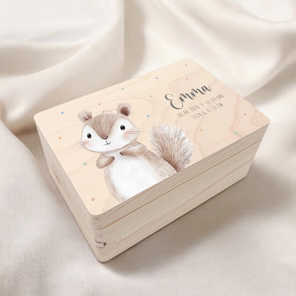 Erinnerungskiste Baby Eichhörnchen Holzkiste personalisierte Erinnerungsbox Geschenk Geburt Geburtsgeschenk 30x20x13 cm