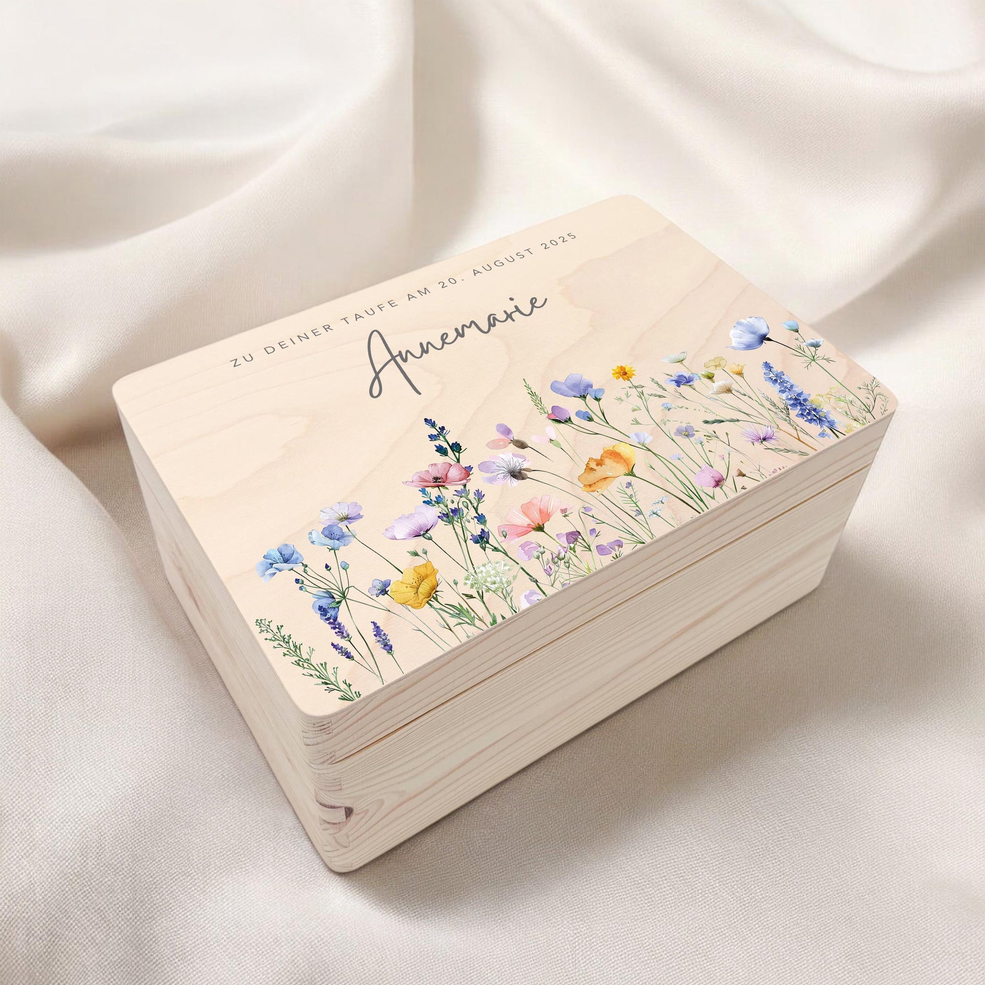 Taufgeschenk Mädchen Taufe Geschenk personalisierte Erinnerungskiste Wildblumen Taufbox Holzkiste mit Deckel Holzbox 30x20x13 cm
