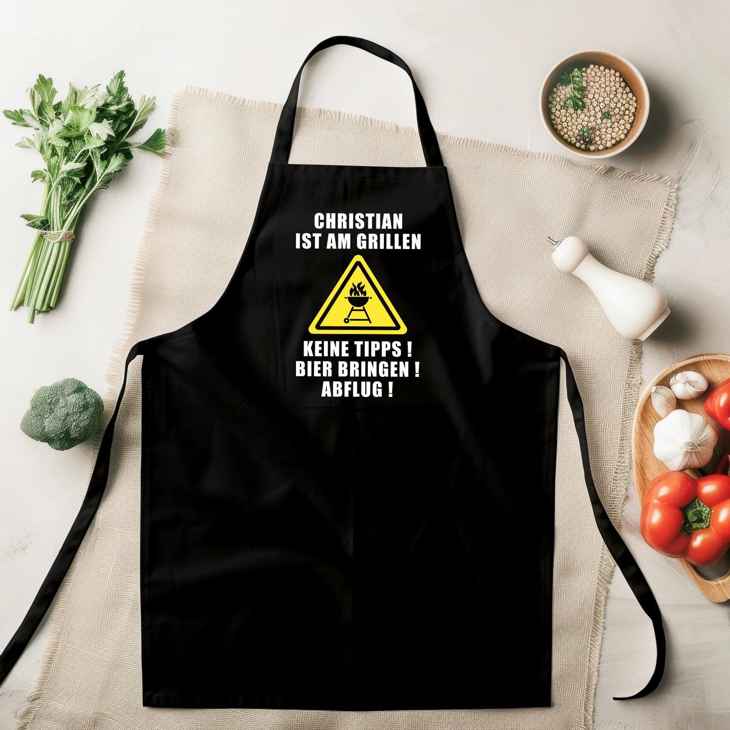 Grillschürze Mann personalisiert für Männer Kochschürze Herren lustiges Grillzubehör Geschenk Grillgeschenk Grillmeister Schürze Schwarz