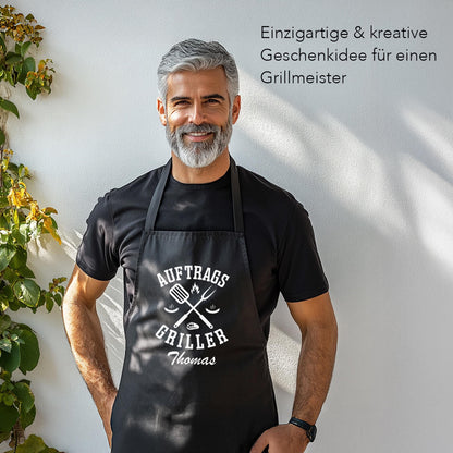 Grillschürze Mann personalisiert Auftragsgriller Kochschürze Herren lustiges Grillzubehör Geschenk Grillgeschenk Männer Schürze Schwarz
