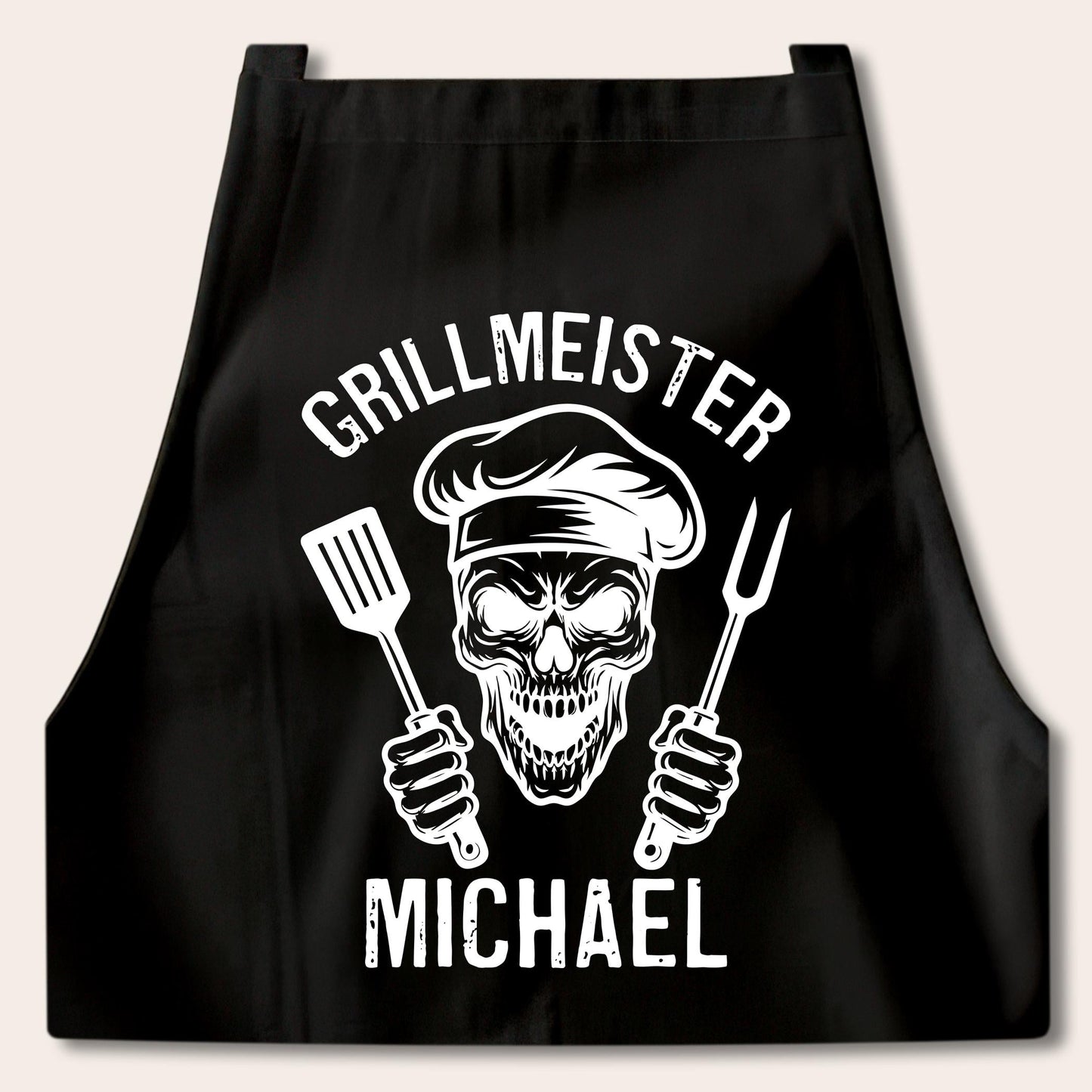 Grillmeister Grillschürze Mann personalisiert Kochschürze Herren lustiges Grillzubehör Geschenk Grillgeschenk Männer Schürze Schwarz