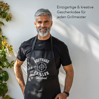 Auftragsgriller Grillschürze Mann personalisiert Kochschürze Herren lustiges Grillzubehör Geschenk Grillgeschenk Männer Schürze Schwarz