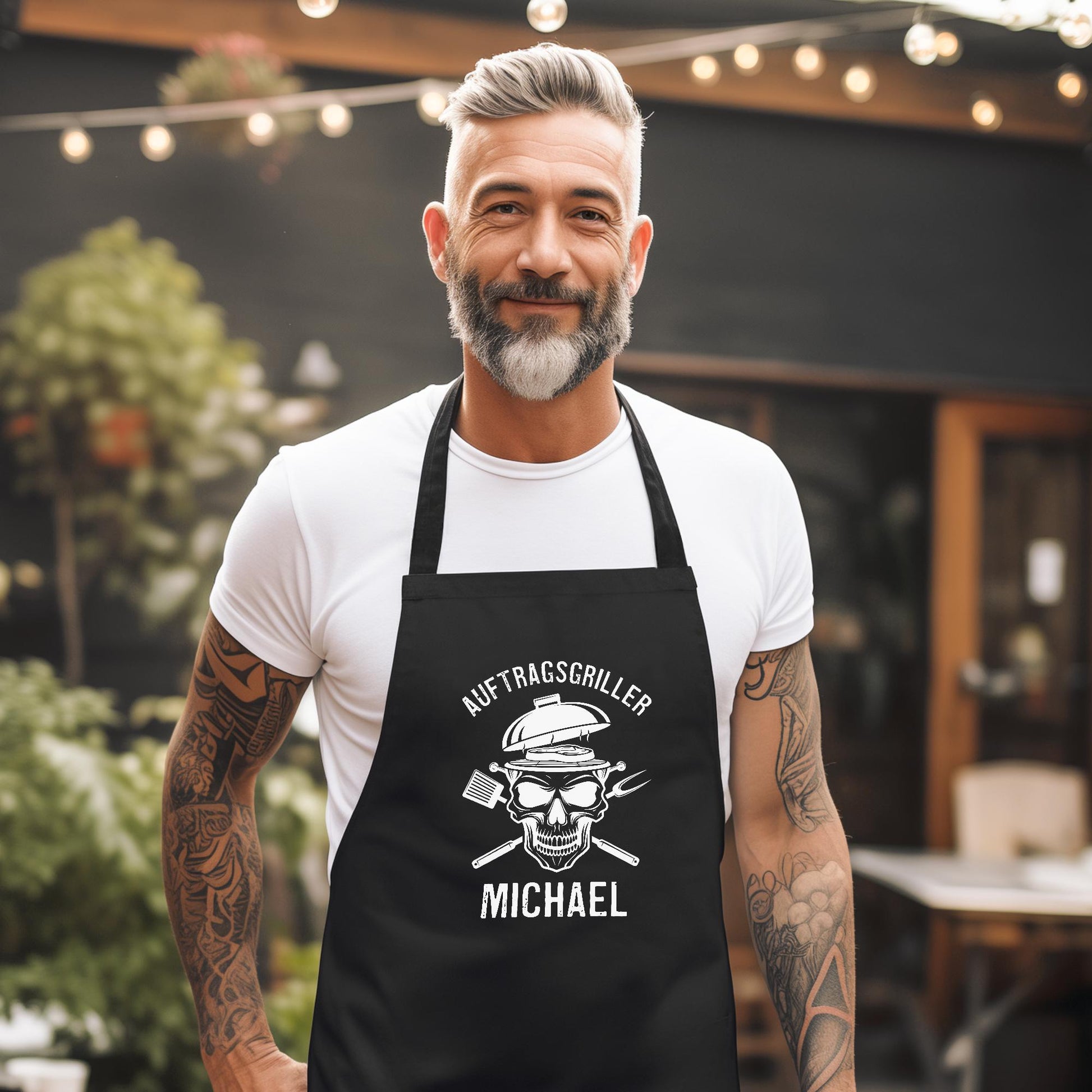 Auftragsgriller Grillschürze Mann personalisiert Kochschürze Herren lustiges Grillzubehör Geschenk Grillgeschenk Männer Schürze Schwarz