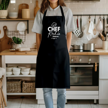 Schürze Damen personalisiert Kochschürze für Frauen lustiges Geschenk Chefköchin Köchin Küchenschürze Backschürze Schwarz