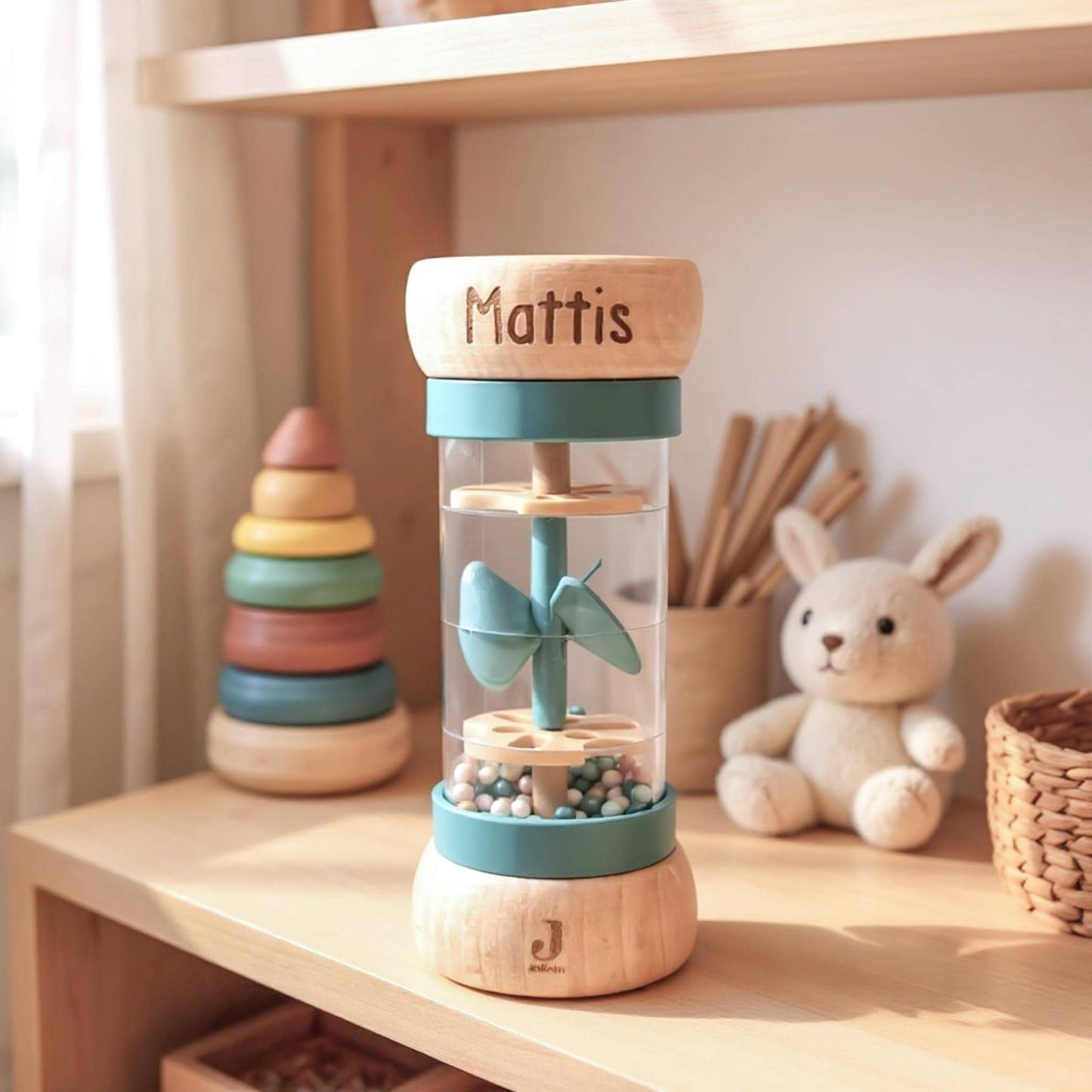 Rassel personalisiert Baby Regenmacher mit Namen Babyspielzeug ab 3 Monate Taufgeschenk für Jungen Babyrassel Geburtsgeschenk (Grün)