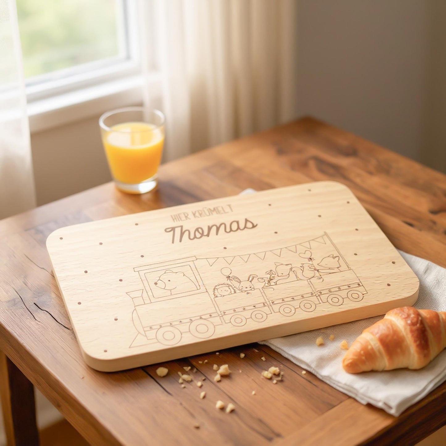 Frühstücksbrettchen personalisiert Hier krümelt Brettchen Holz Holzbrett für Kinder Geschenk Baby Taufgeschenk Frühstücksbrett mit Gravur