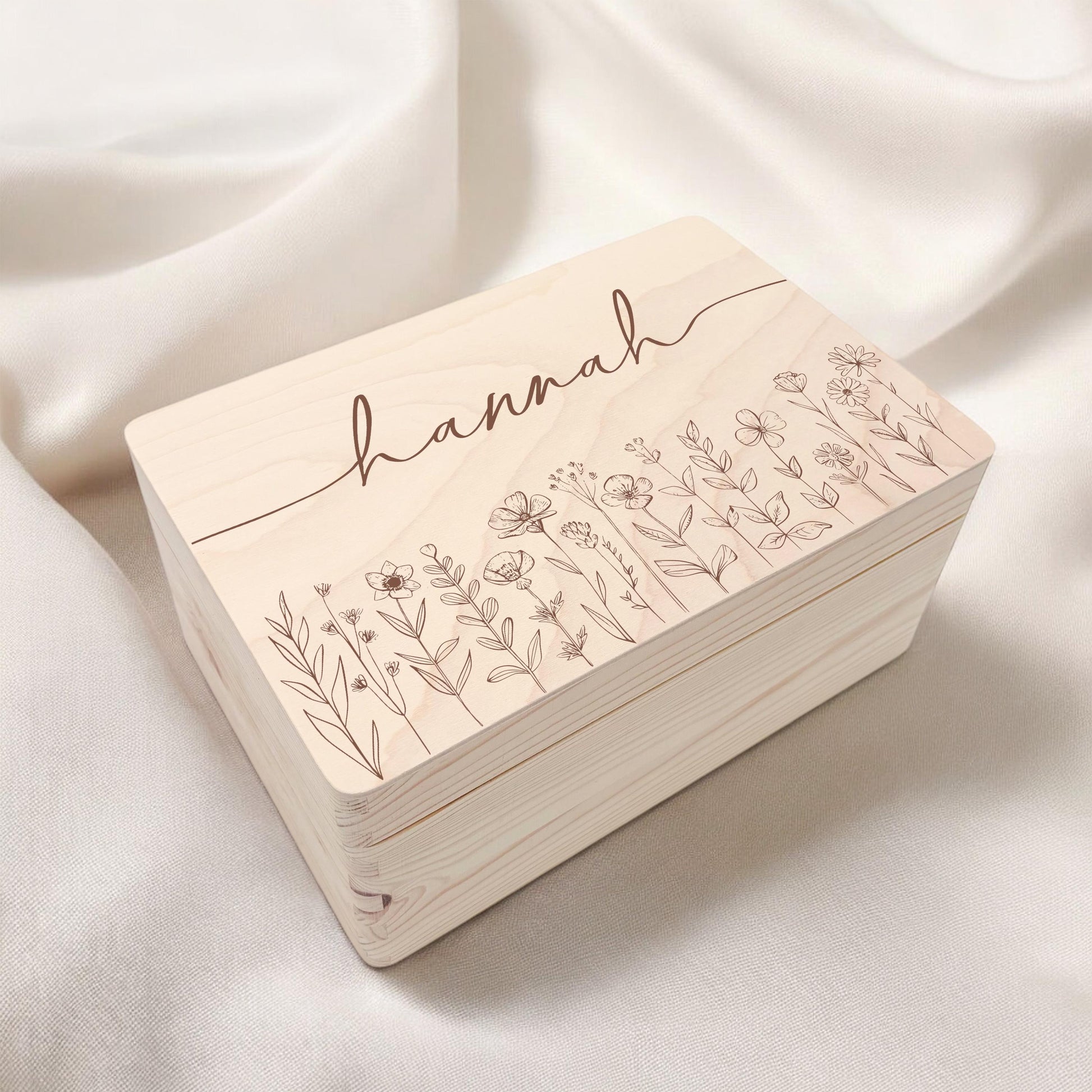 Erinnerungskiste Baby Mädchen Holzkiste personalisierte Erinnerungsbox Wildblumen Geschenk zur Geburt Geburtsgeschenk 30x20x13 cm
