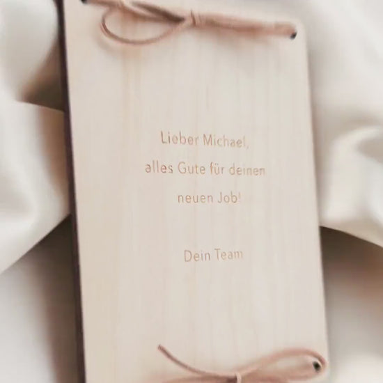 Dann geh doch Karte Abschiedsgeschenk Kollege personalisiertes Geschenk Kollegin Jobwechsel Geldgeschenk Geschenkkarte Holz 12x17 cm