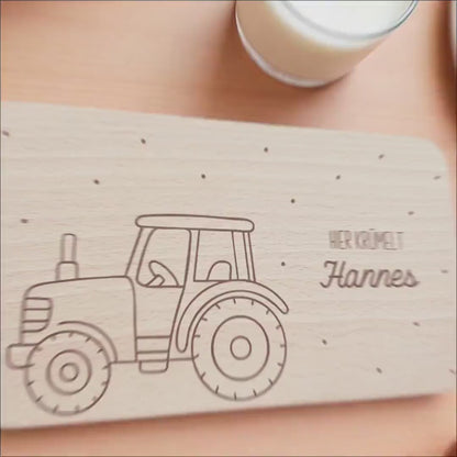 Frühstücksbrettchen Traktor Trecker Holz personalisiert Holzbrett für Jungen Geschenk Baby Holzbrettchen Brettchen Frühstücksbrett Gravur