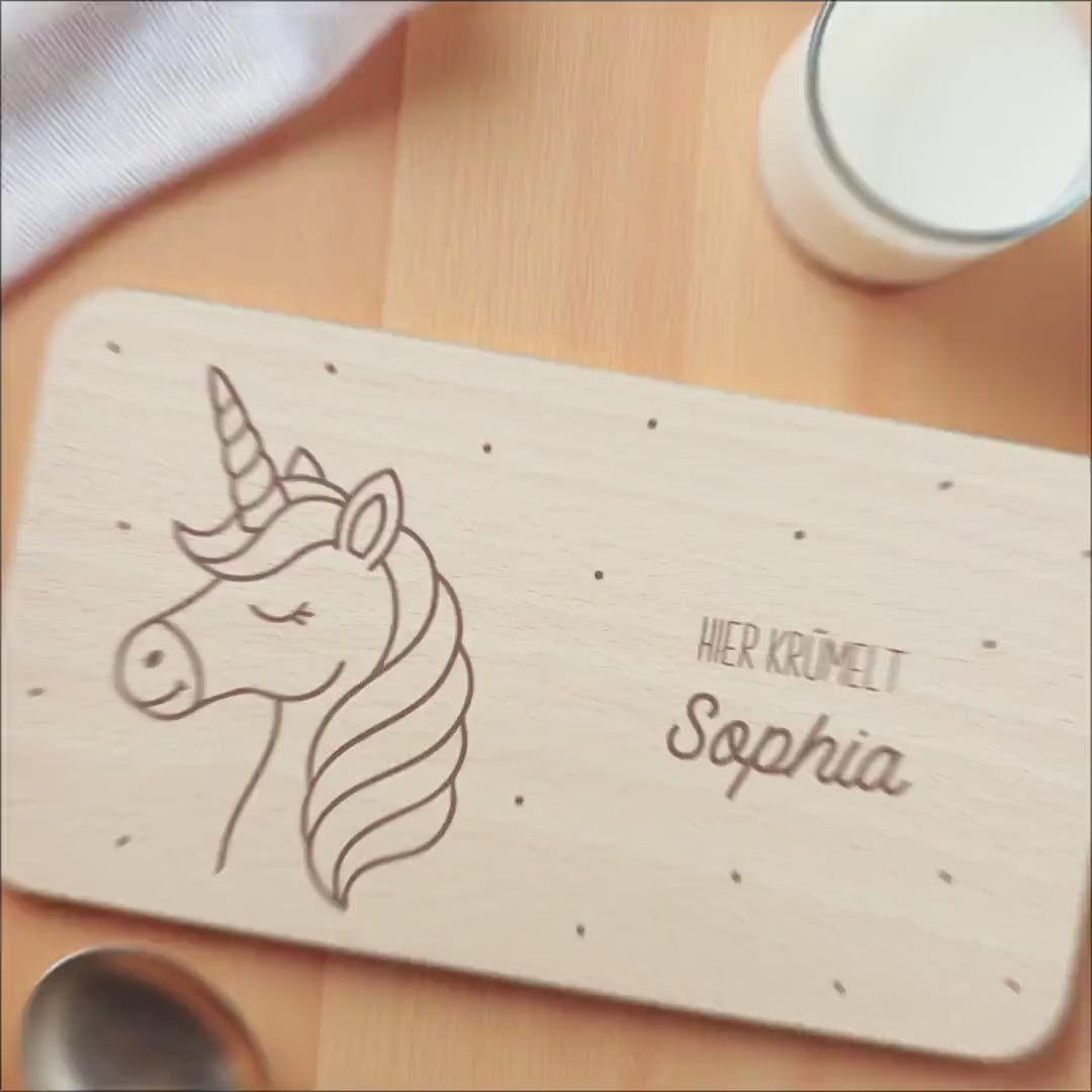 Einhorn Frühstücksbrettchen Holz personalisiert Hier krümelt Holzbrett für Mädchen Geschenk Baby Holzbrettchen Brettchen Frühstücksbrett