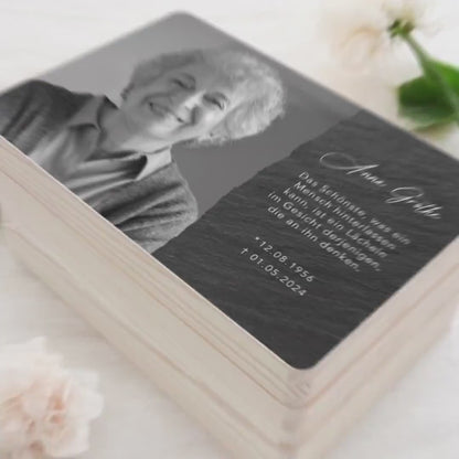 Trauergeschenk Andenken personalisierte Trauerbox Erinnerungsbox Erinnerungskiste Holzkiste Geschenk für Angehörige Holzbox 30x20x13 cm