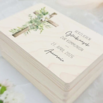 Erinnerungskiste Kommunion Erinnerungsbox Erstkommunion Mädchen Junge personalisierte Geschenk Holzkiste mit Deckel Holzbox 30x20x13 cm