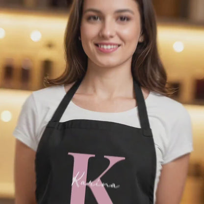 Kochschürze Damen Schürze personalisiert Geschenk für Mama Oma Frauen Küchenschürze Buchstabe Überwurfschürze Backschürze Schwarz