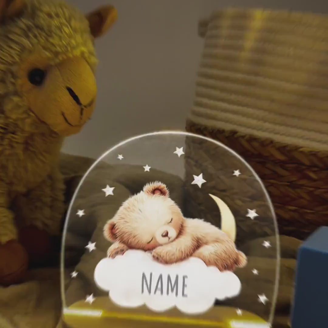 Nachtlicht Baby Kinder personalisiert Geschenk zur Geburt Babyzimmer Deko Bär Kinderzimmer Nachtlampe Inkl. Holzfuß & Netzteil
