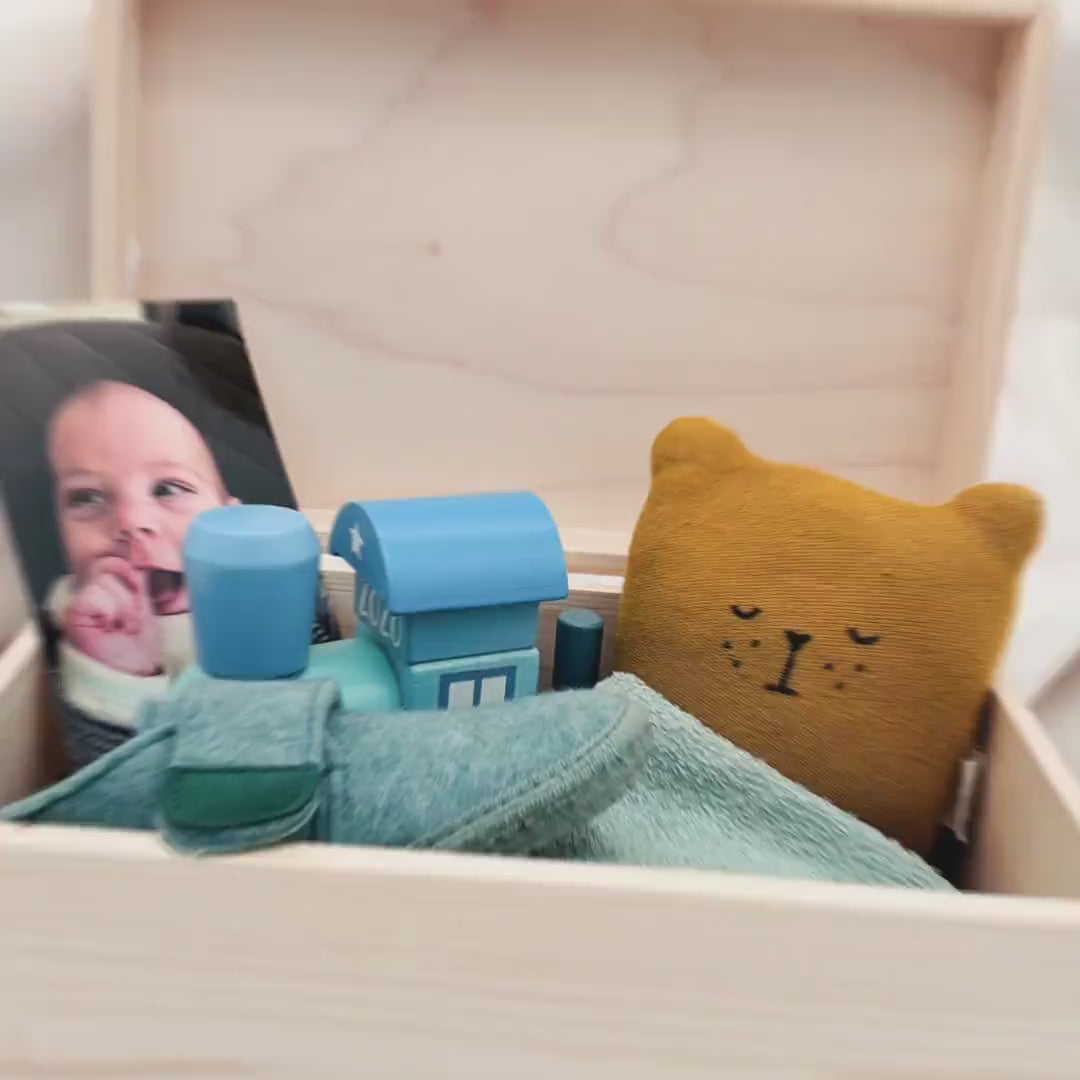 Erinnerungskiste Baby Affe Holzkiste personalisierte Erinnerungsbox Mädchen Junge Geschenk Geburt Geburtsgeschenk 30x20x13 cm
