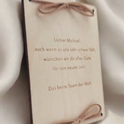 Abschiedsgeschenk Kollege personalisiertes Geschenk Kollegin Jobwechsel Verräter Geldgeschenk Verpackung Geschenkkarte aus Holz 12x17 cm